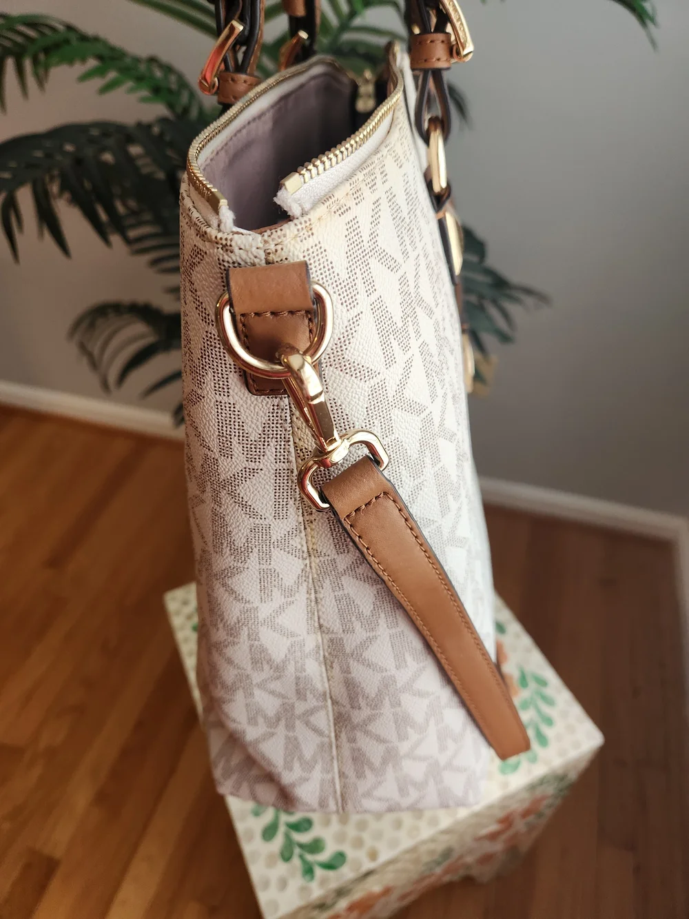 Michael Kors stylish michael